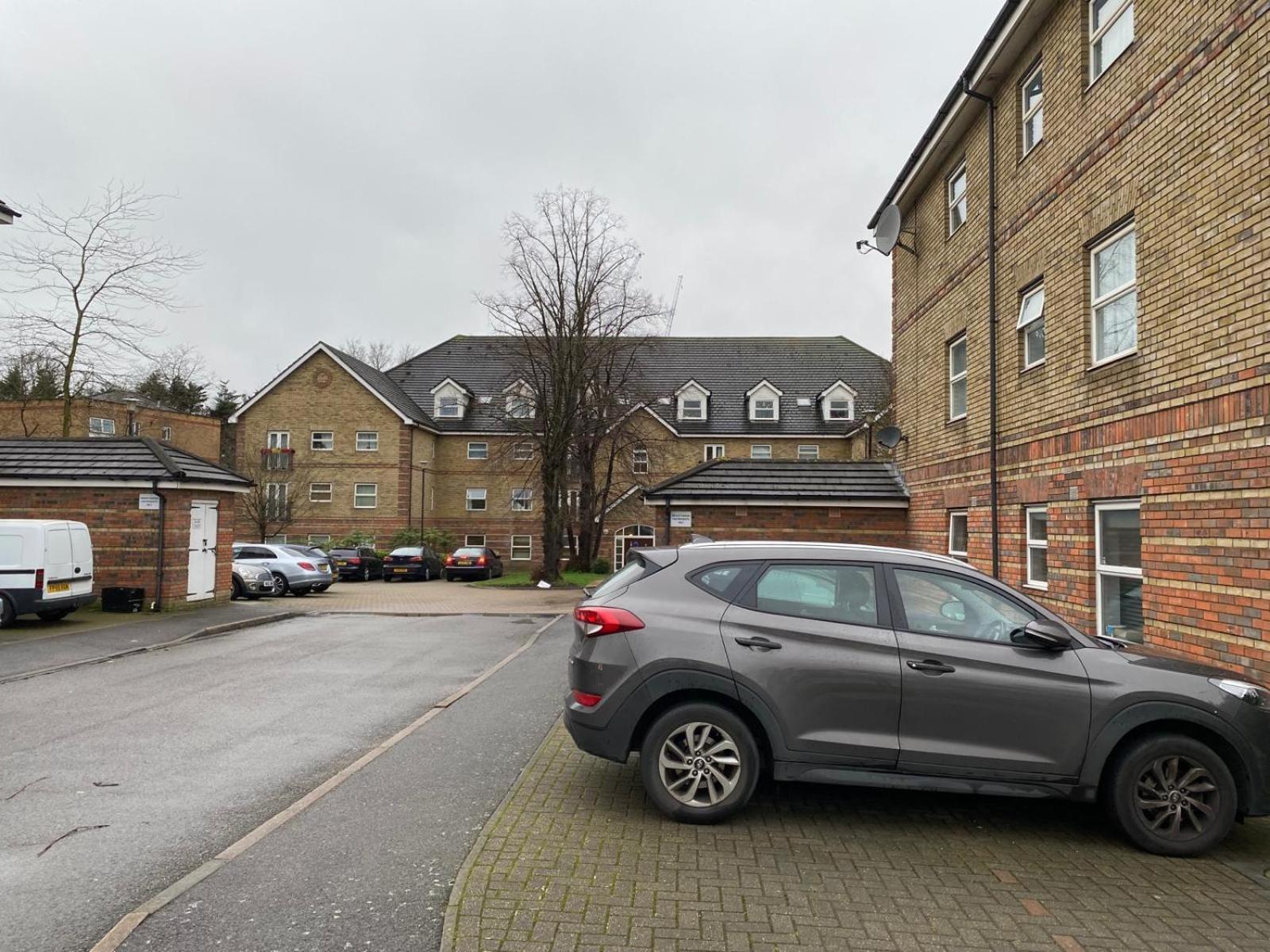 Spacious & Cosy Double And Single Bedrooms Close To Hendon & Colindale Tube Stations Buitenkant foto