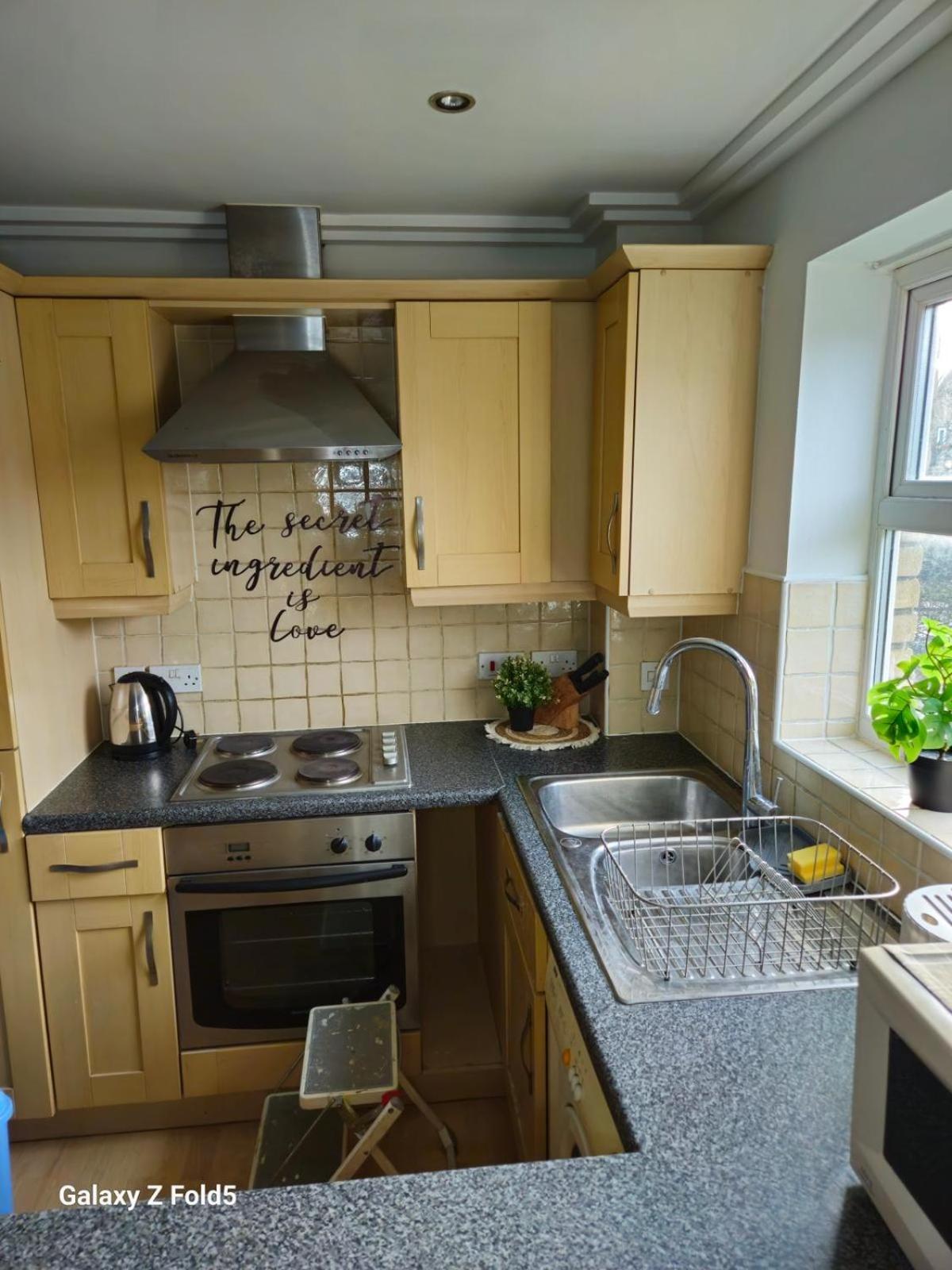 Spacious & Cosy Double And Single Bedrooms Close To Hendon & Colindale Tube Stations Buitenkant foto