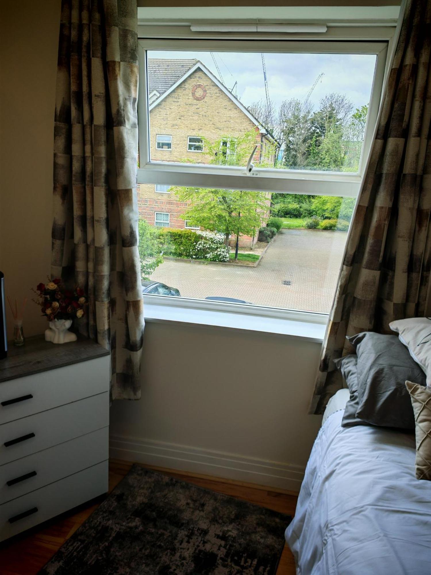 Spacious & Cosy Double And Single Bedrooms Close To Hendon & Colindale Tube Stations Buitenkant foto